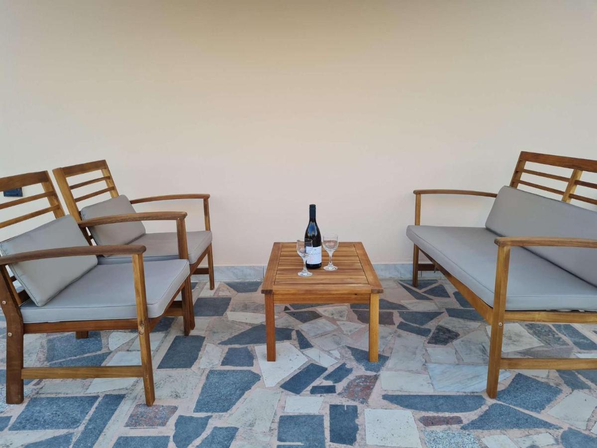 Apartmani Lovre I Zara Экстерьер фото